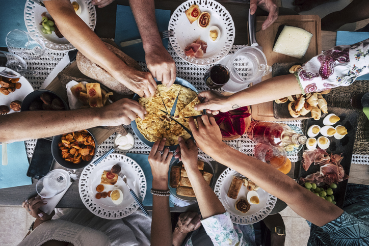 5 Tips to Avoid Mindless Munching - Patient First