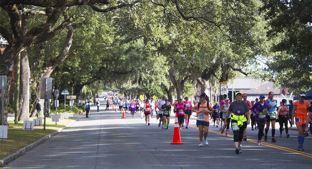 People participating in Turkey Trot.