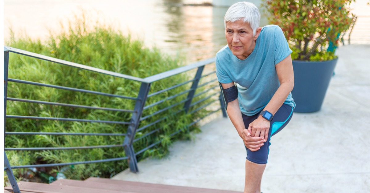 female-runner-knee-injury-and-pain-picture